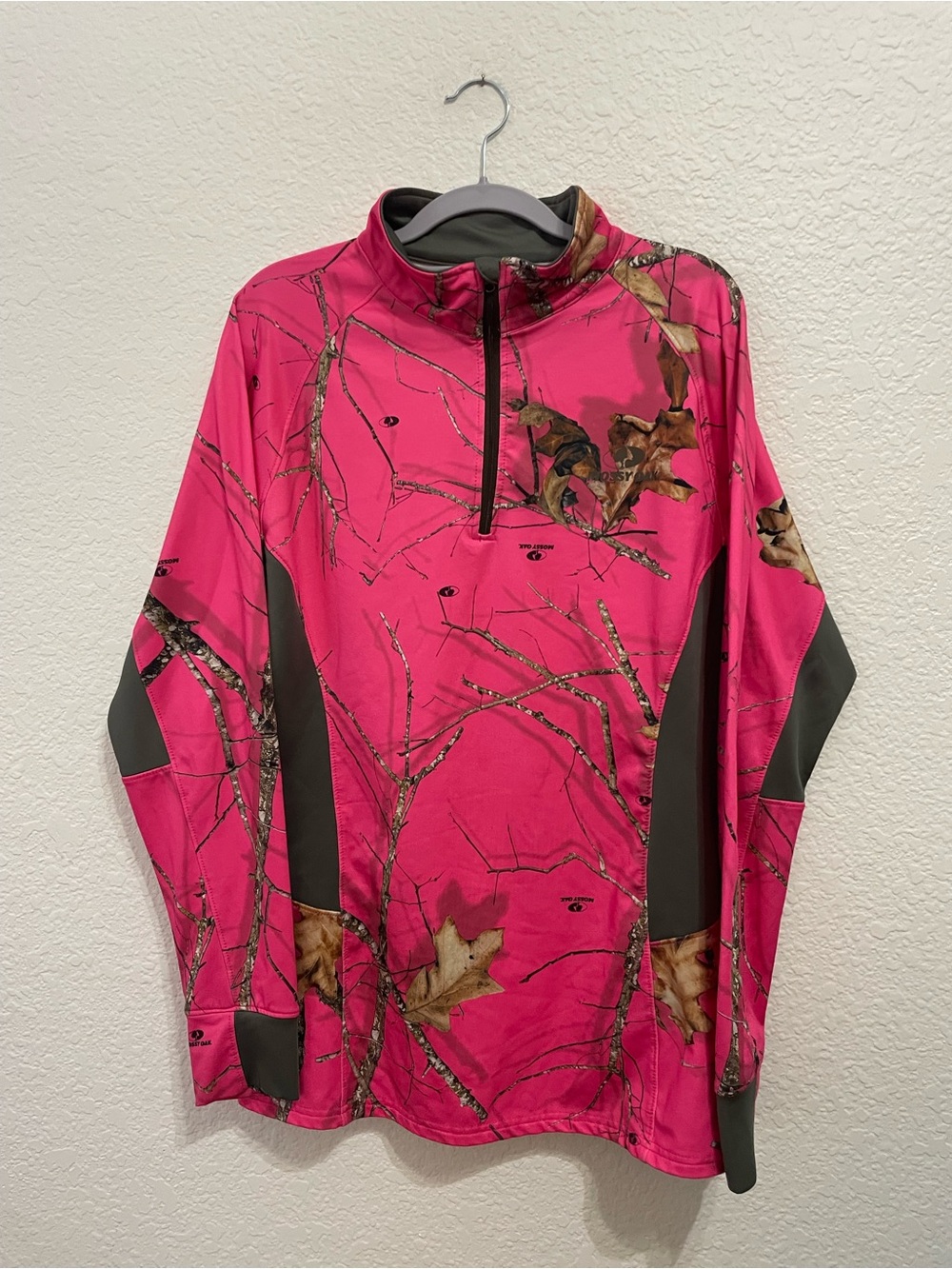 Mossy Oak Women’s Pink Camo 1/4 Zip Performance Pullover – XL